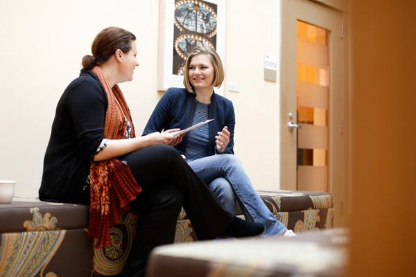 IU student meets with a career advisor.